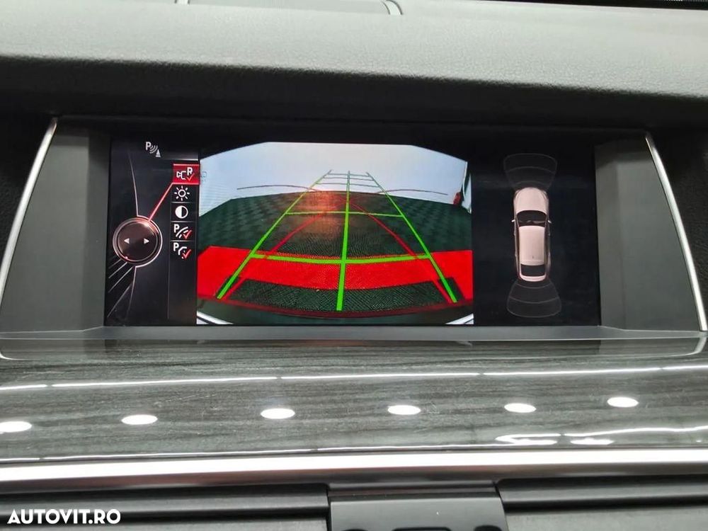 BMW Seria 5 535d xDrive AT - 22