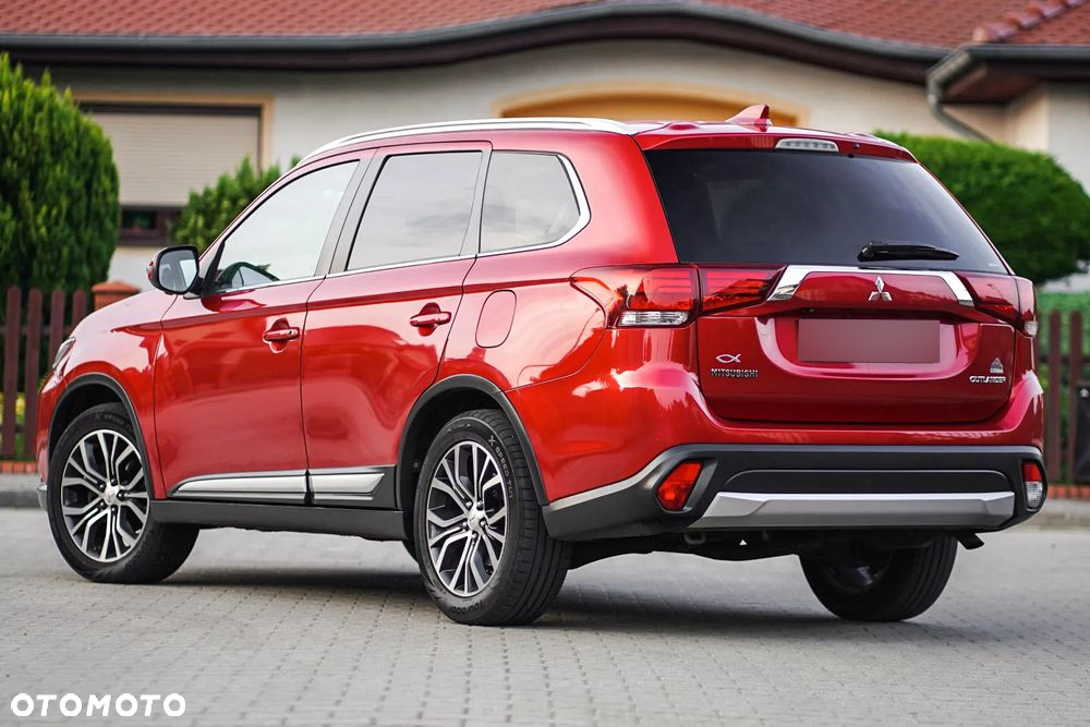 Mitsubishi Outlander 2.2 DI-D Intense + SDA 4WD - 4
