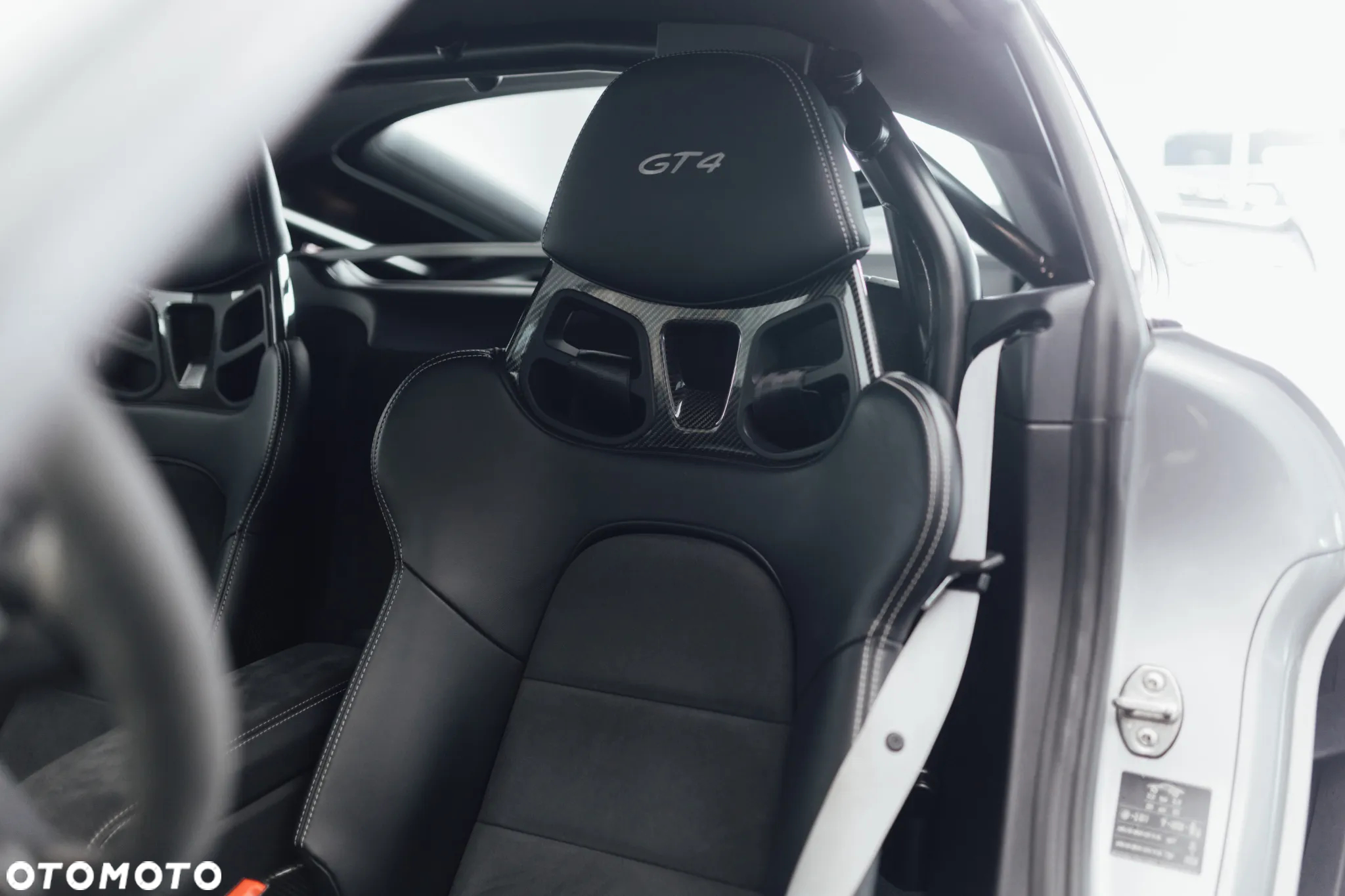 Porsche 718 Cayman GPF GT4 - 27