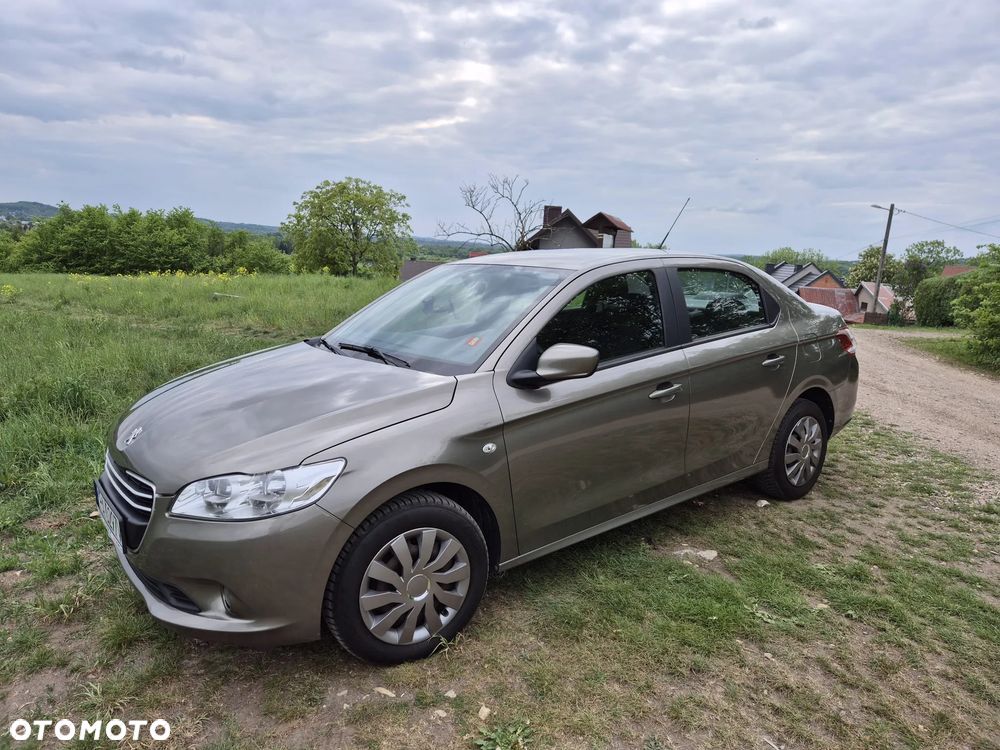 Peugeot 301 1.6 BlueHDi Active - 1
