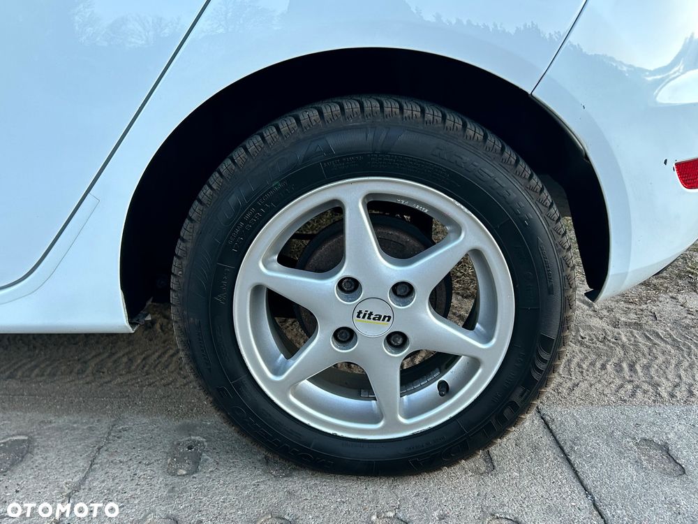 Ford Fiesta 1.25 Celebration - 32