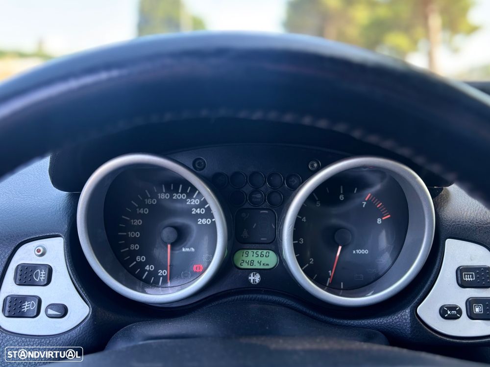 Alfa Romeo GTV 2.0 TS - 19