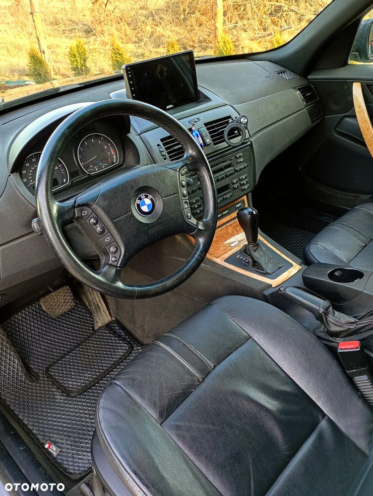 BMW X3 3.0i - 10