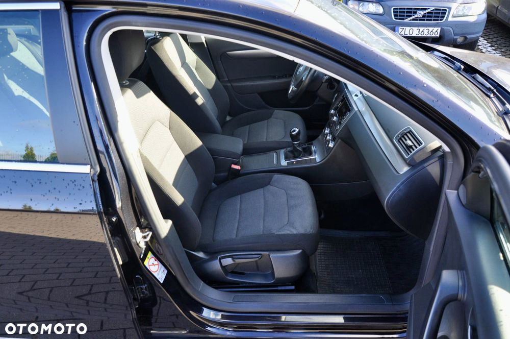 Volkswagen Passat Variant 1.8 TSI Comfortline - 11