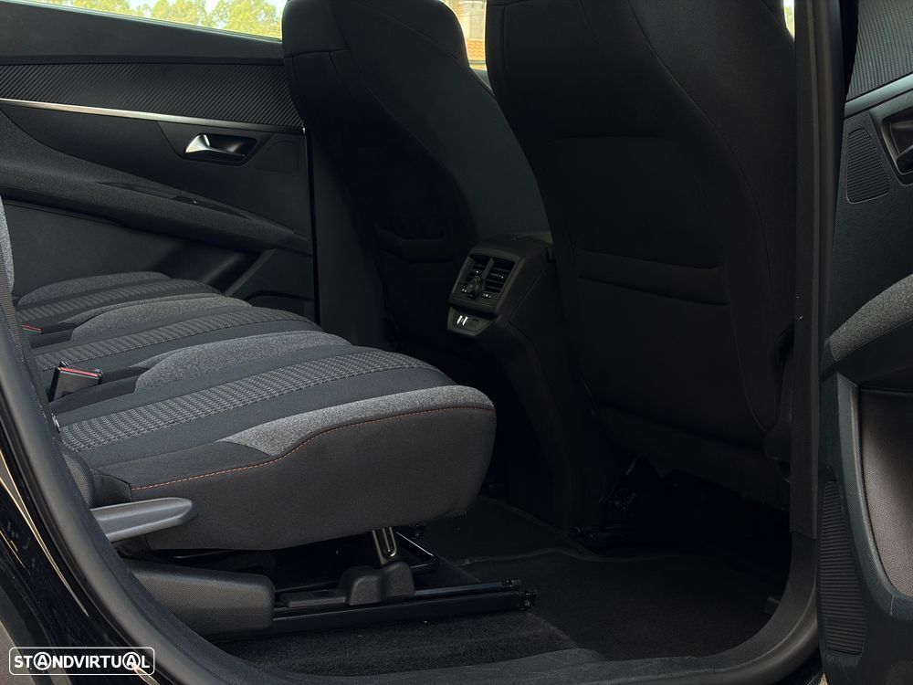Peugeot 5008 1.2 PureTech Allure Pack EAT8 - 37
