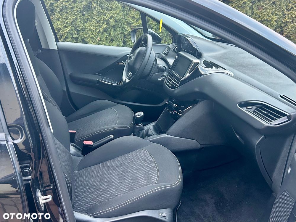 Peugeot 208 1.2 PureTech Allure - 14