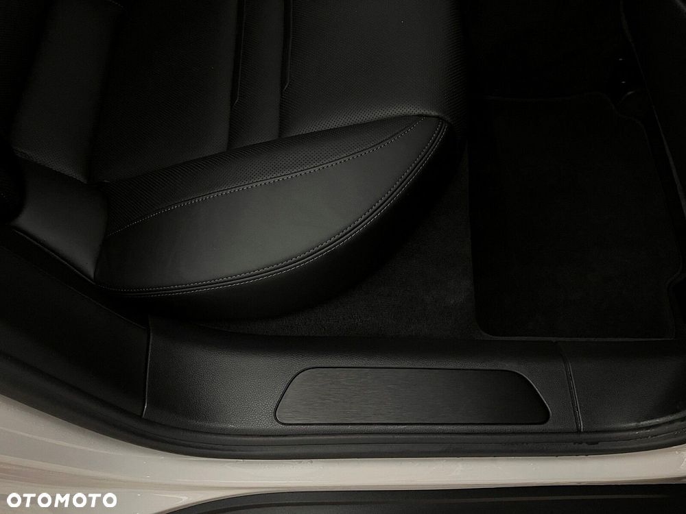 Porsche Panamera - 21