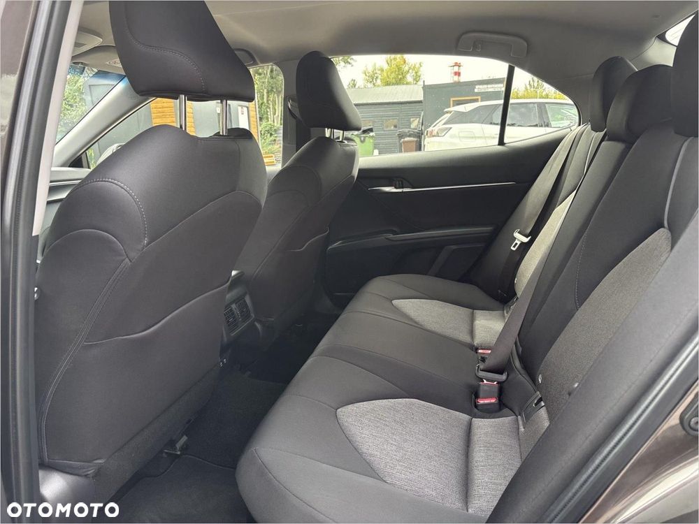 Toyota Camry 2.5 Hybrid Comfort CVT - 16
