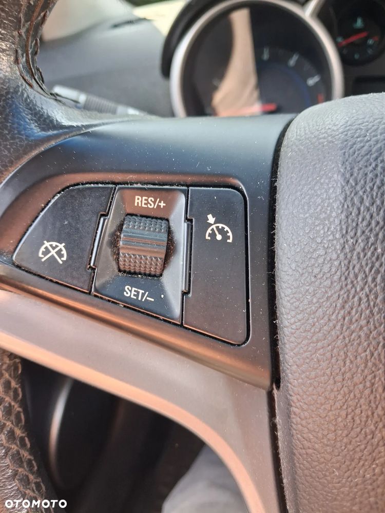 Chevrolet Cruze 1.6 LS - 9
