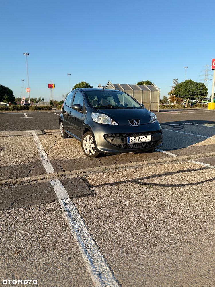 Peugeot 107 1.0 Trendy - 1