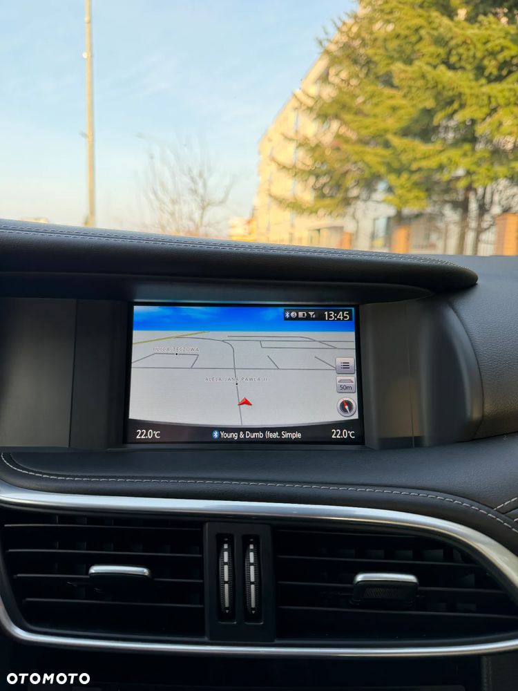 Infiniti Q30 1.5d Premium Tech Gallery White - 20