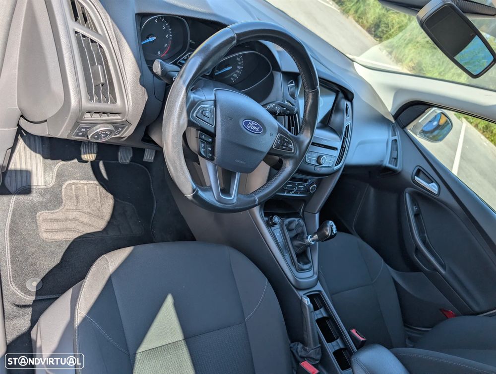 Ford Focus SW 1.0 EcoBoost S&S TITANIUM DESIGN — fotografia 7