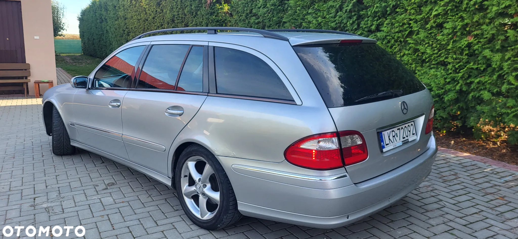 Mercedes-Benz Klasa E 320 CDI T Avantgarde - 3