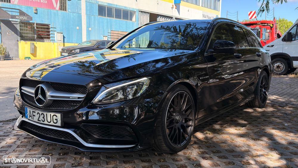 Mercedes-Benz C 63 AMG - 8