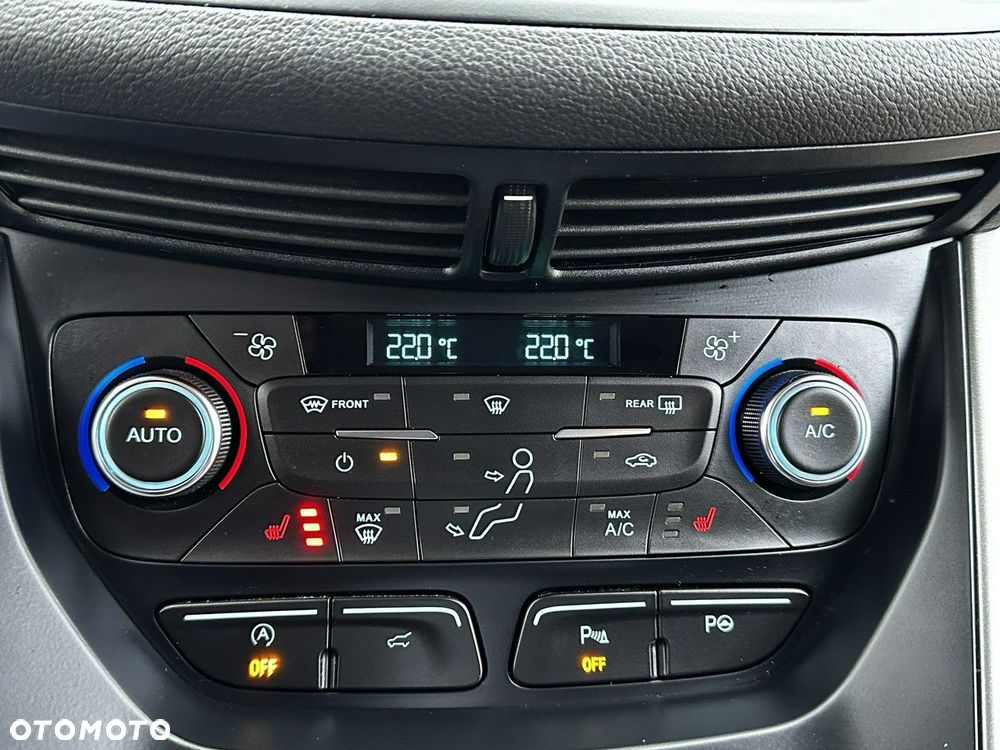 Ford Kuga 1.5 EcoBoost 2x4 Titanium - 23