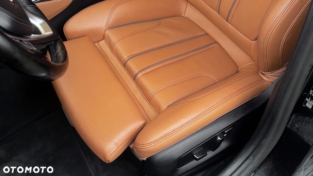 BMW Seria 5 520d Sport Line - 15