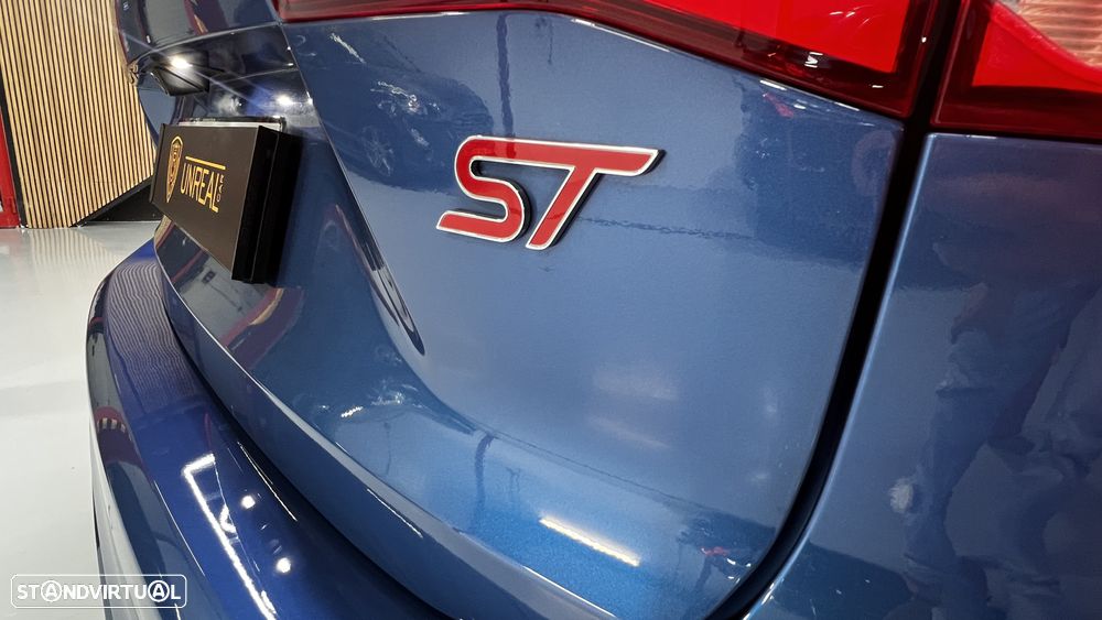 Ford Focus SW 2.3 EcoBoost S&S ST - 10