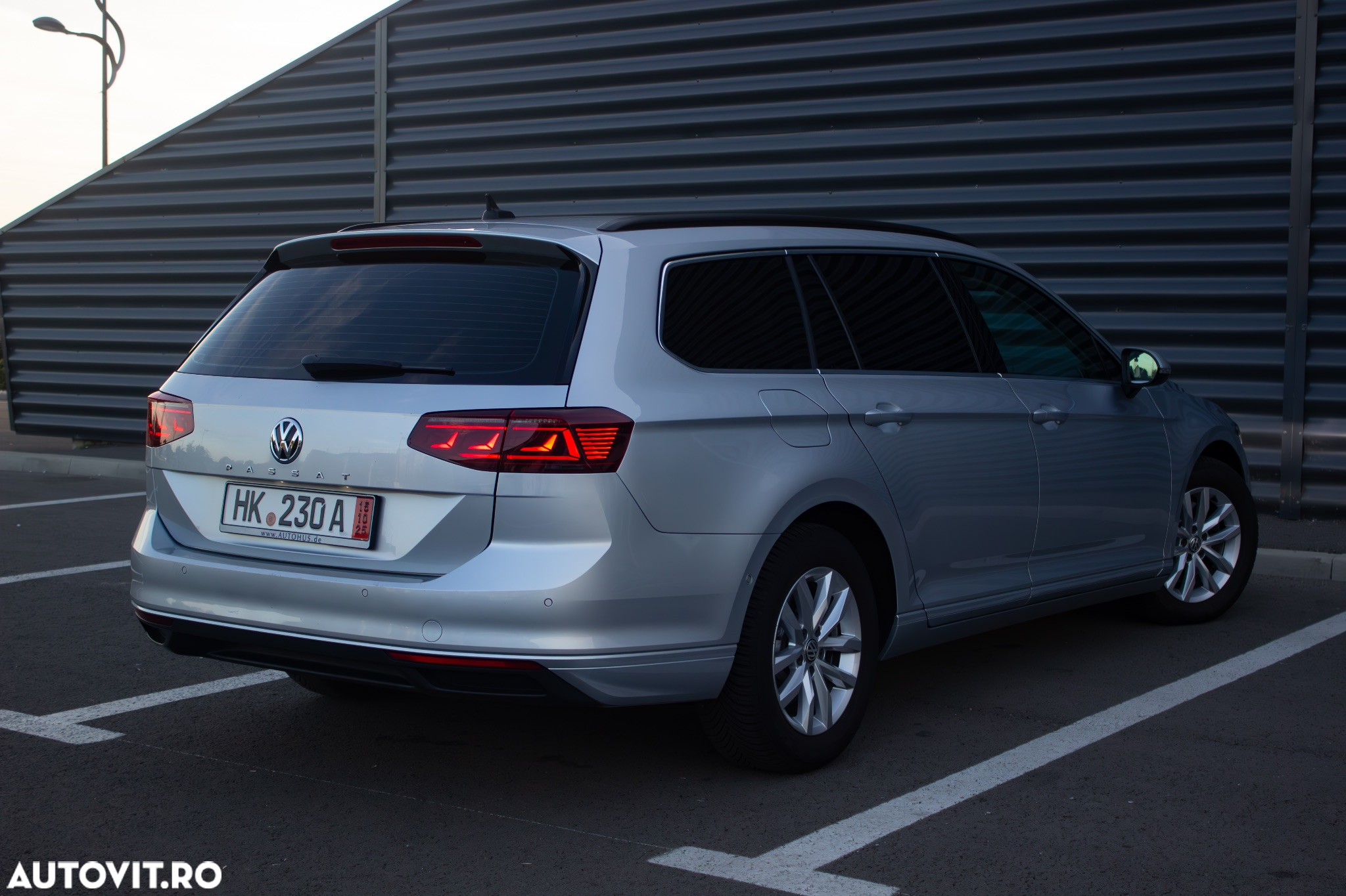 Volkswagen Passat Variant 2.0 TDI DSG Highline - 5