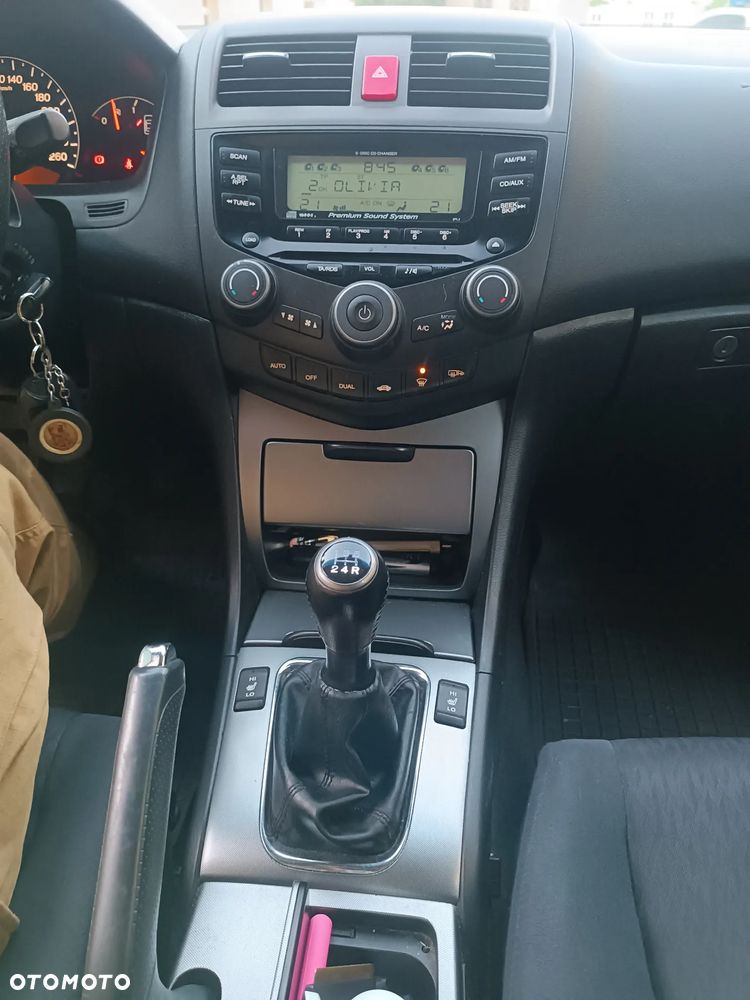 Honda Accord 2.0 i Executive - 15