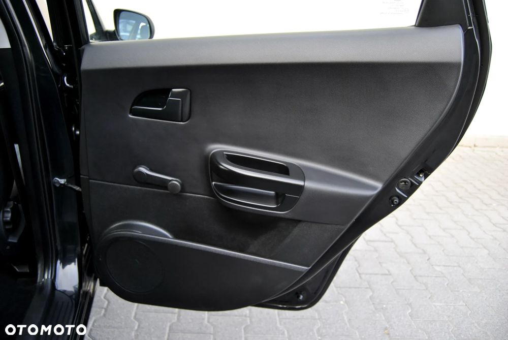 Kia Ceed - 25
