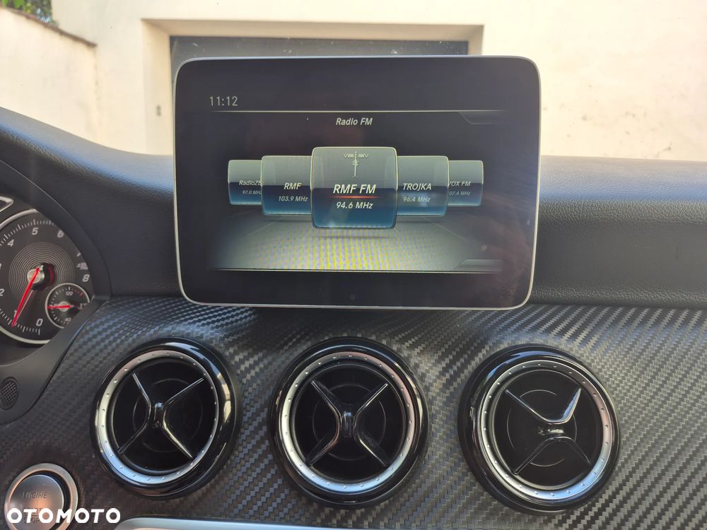 Mercedes-Benz GLA 180 Style - 26