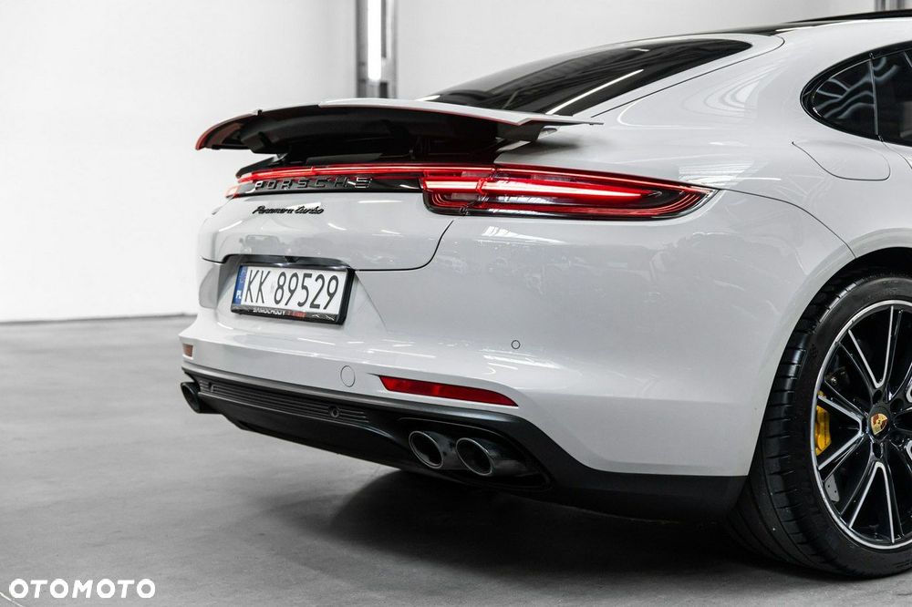 Porsche Panamera Turbo - 16