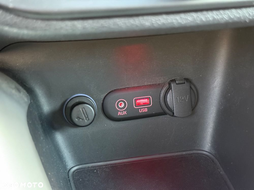 Kia Ceed 1.4 CVVT Dream-Team Edition - 22