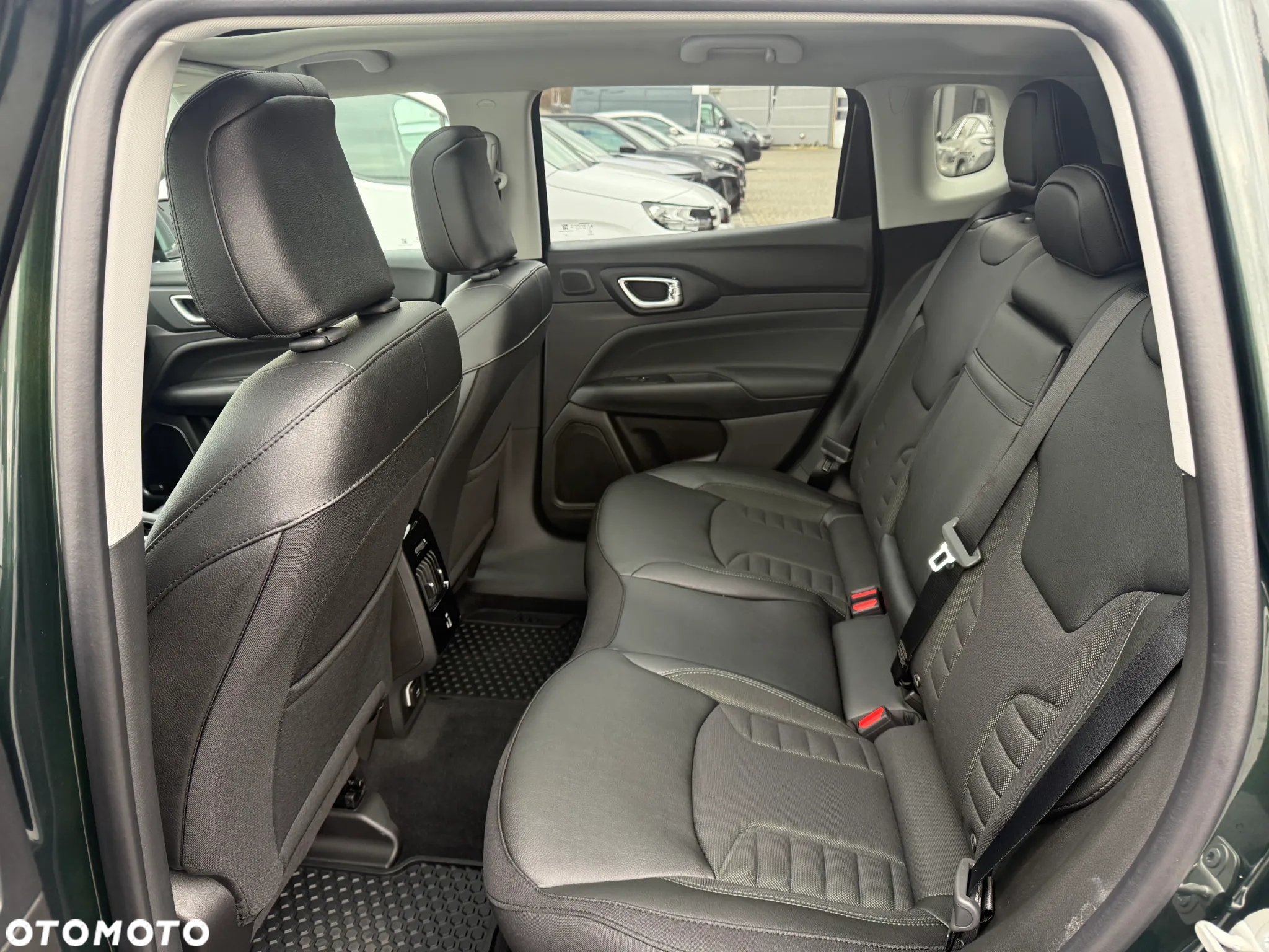 Jeep Compass - 18