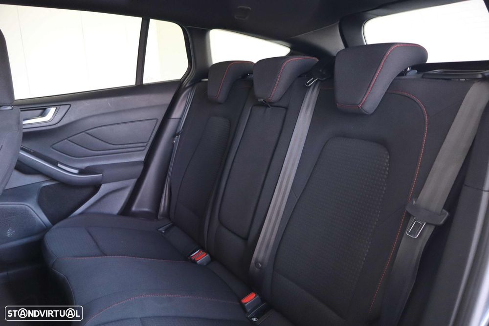 Ford Focus SW 1.0 EcoBoost MHEV ST-Line - 20