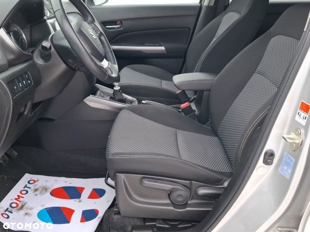 Suzuki Vitara - 11