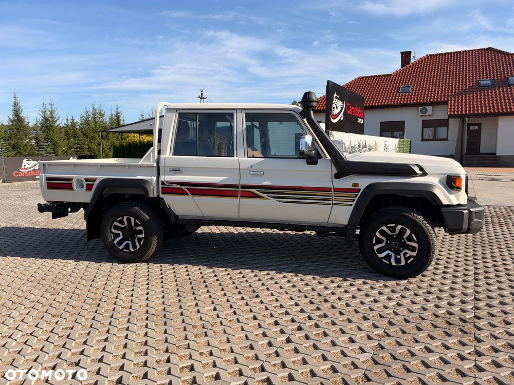Toyota Land Cruiser - 5