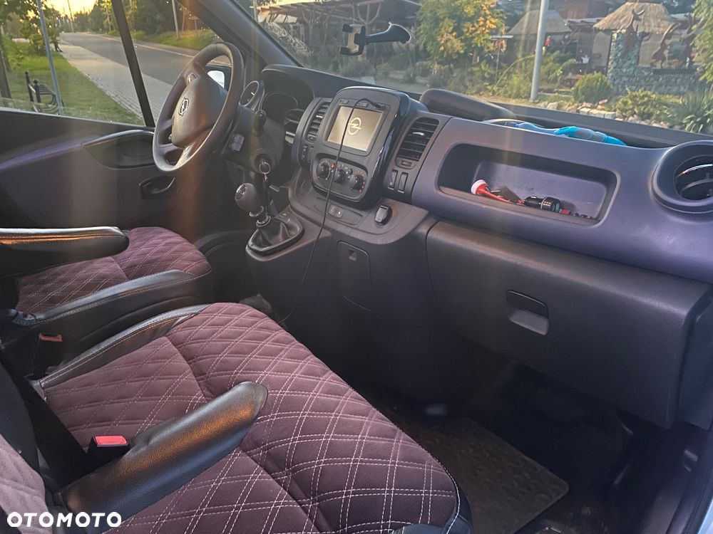 Opel Vivaro - 12