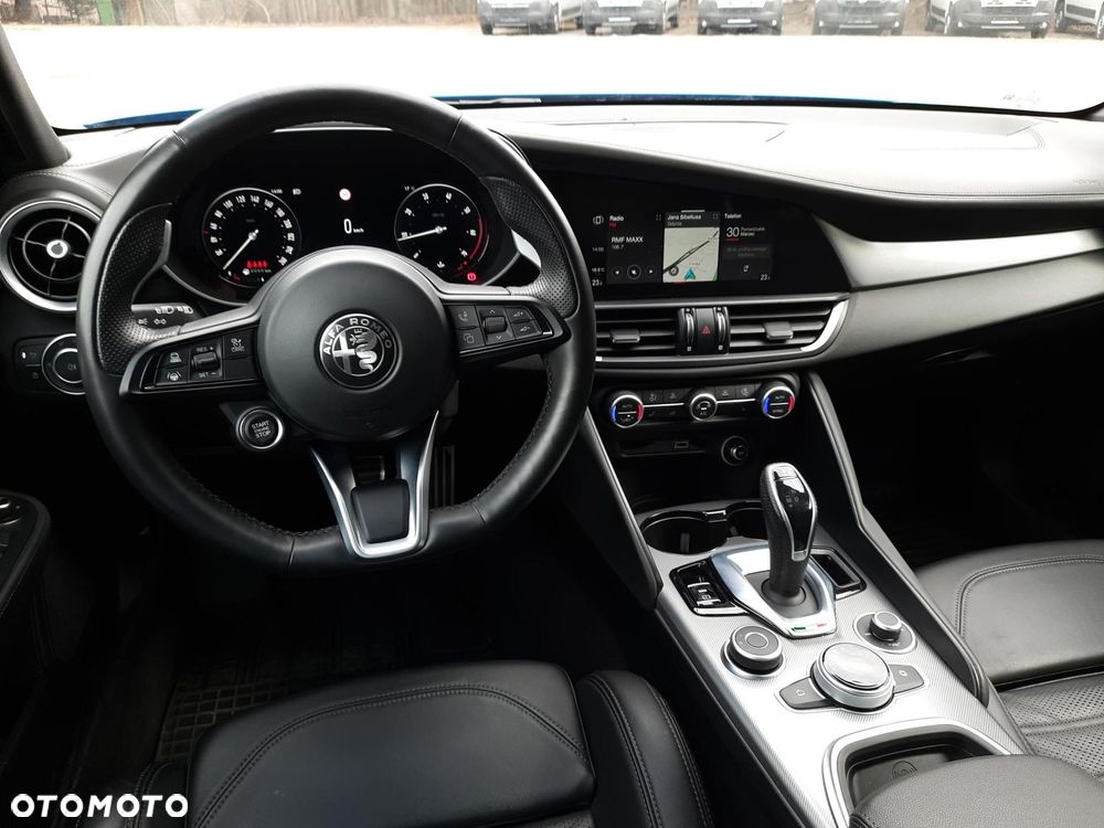 Alfa Romeo Giulia - 9