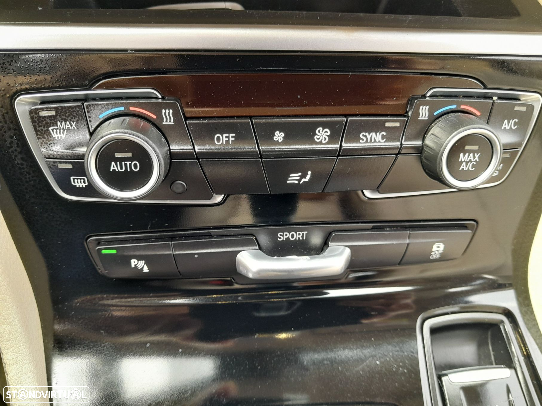 BMW 218 Gran Tourer d 7L Line Luxury Auto - 32