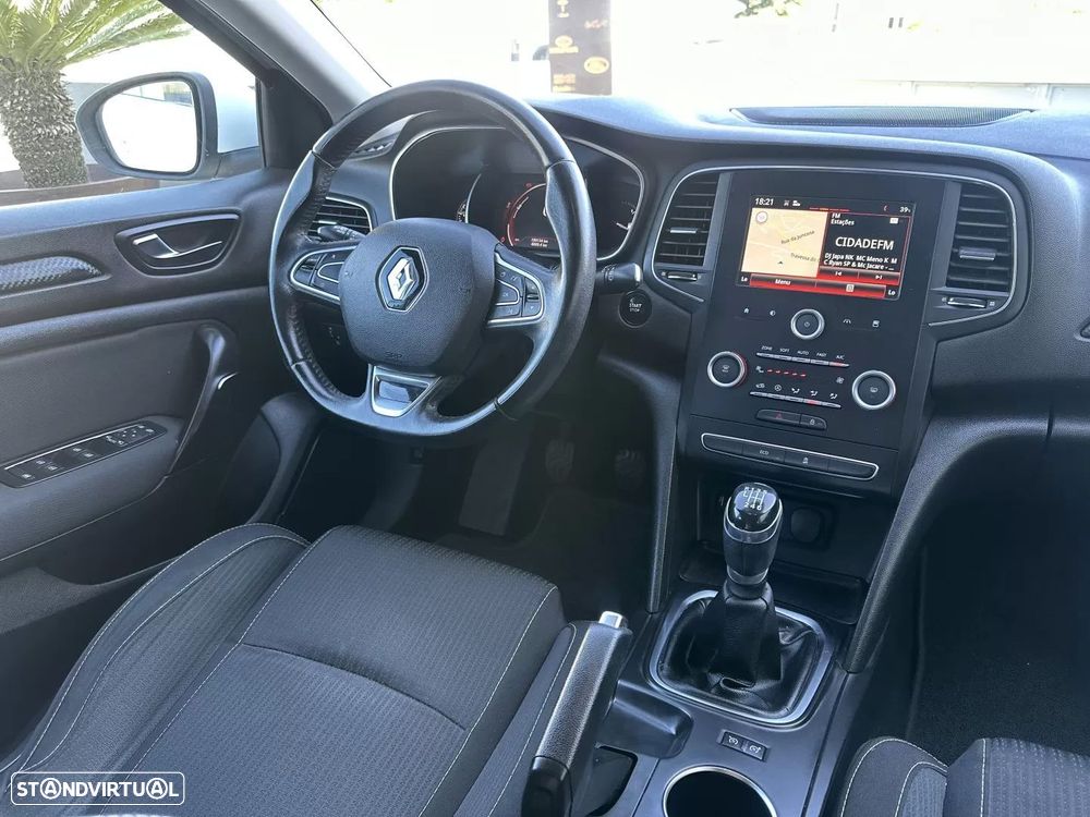 Renault Mégane Sport Tourer - 27