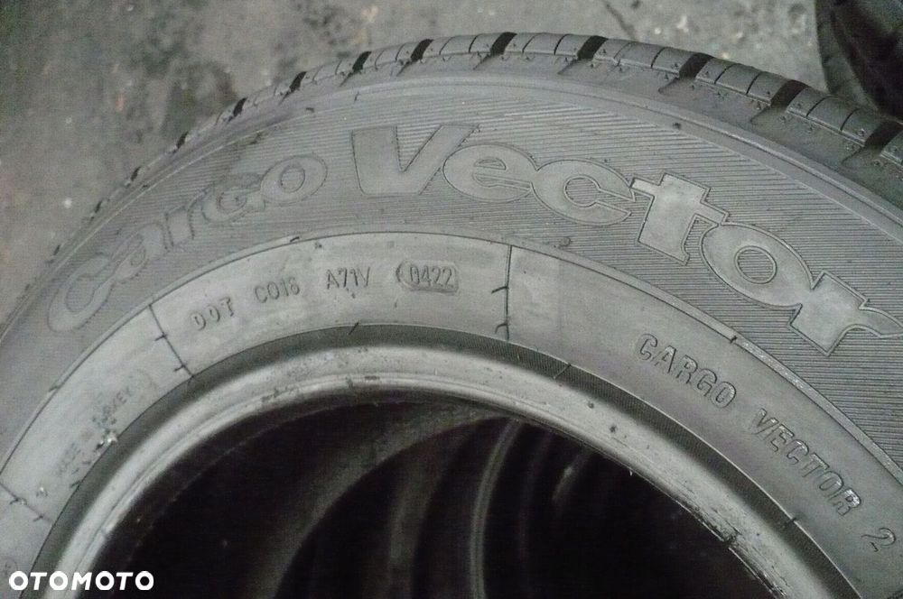 GOODYEAR Cargo Vector 2 215/65R15C 7,4mm 2022 - 4
