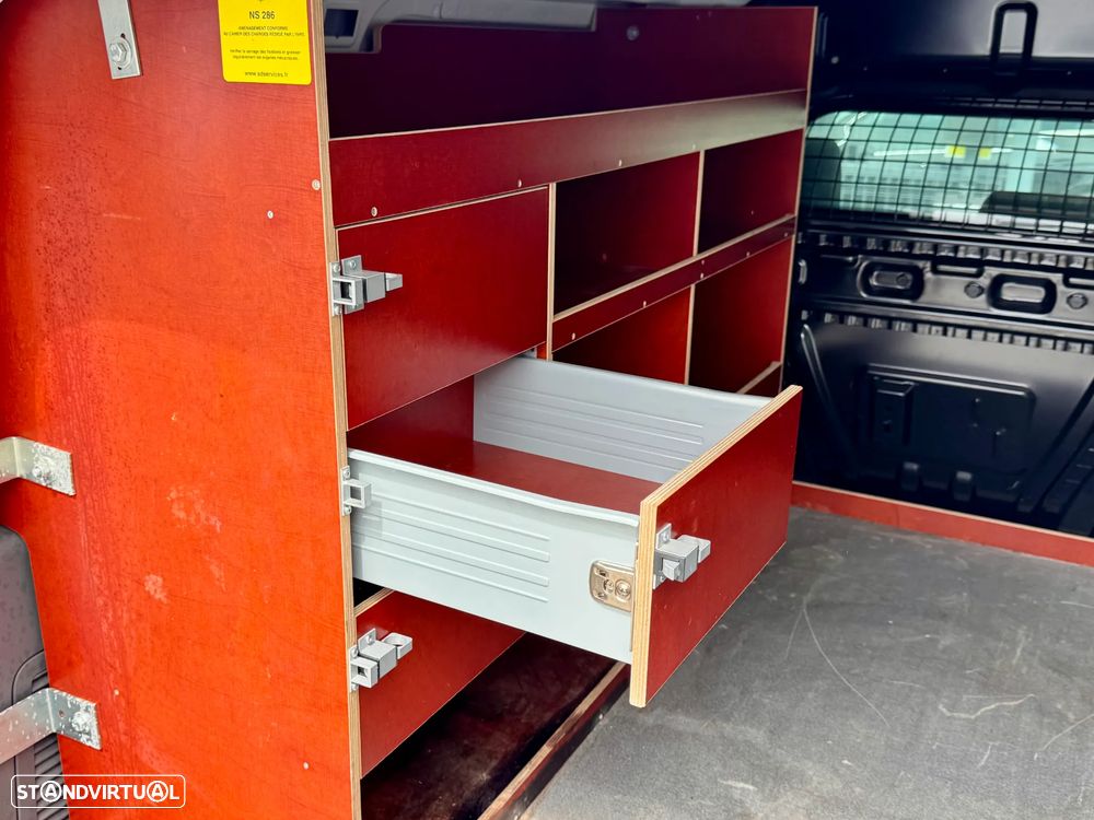 Ford Transit Connect 3L - 24