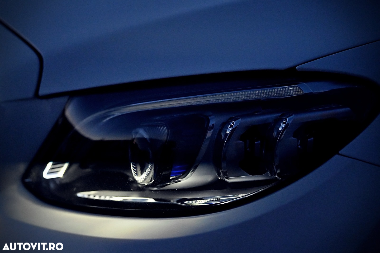 Mercedes-Benz C 300 e 4Matic 9G-TRONIC AMG Line - 22