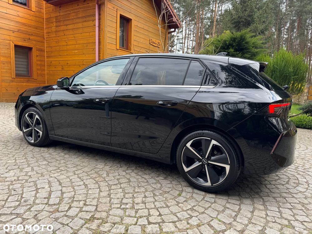 Opel Astra 1.2 T Elegance S&S - 4