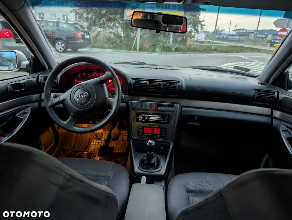 Audi A4 Limousine - 15