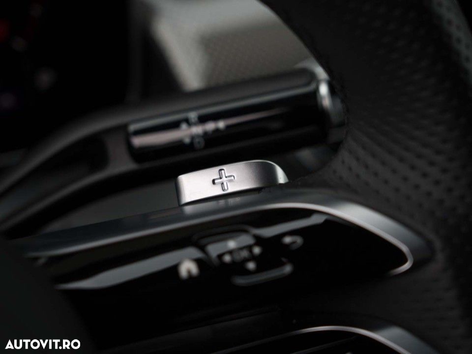 Mercedes-Benz GLC - 32