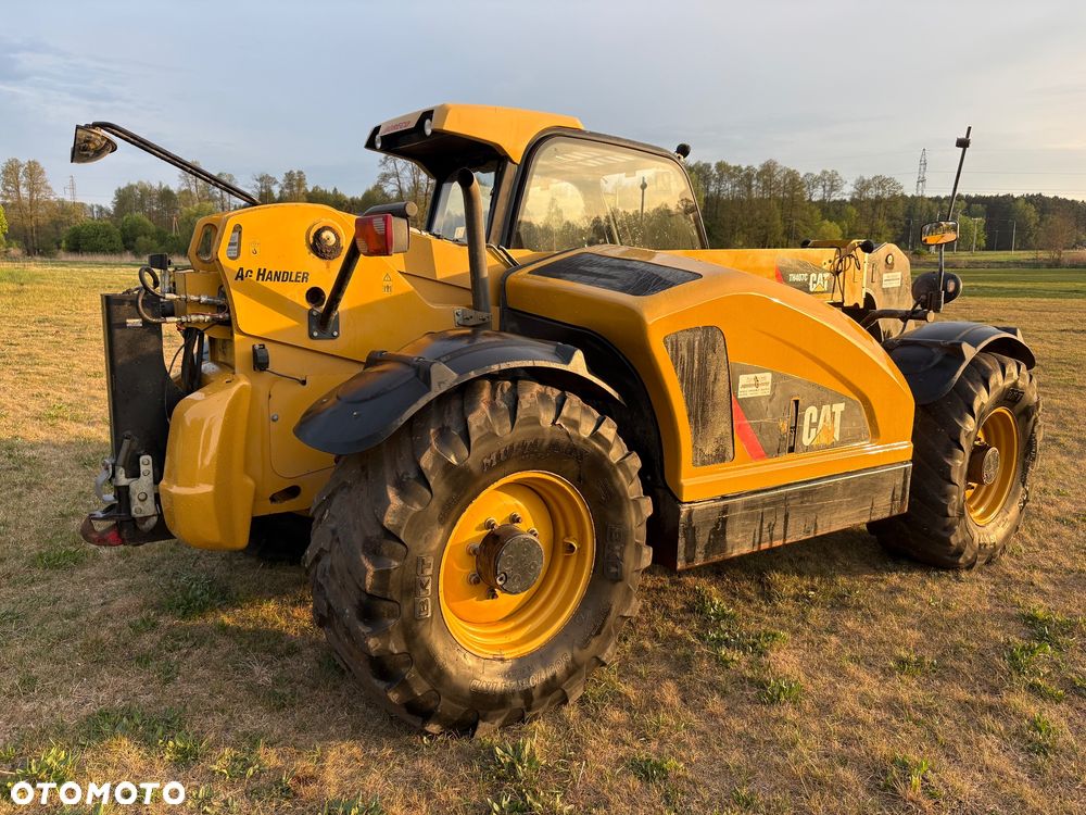 Caterpillar TH407C - 4