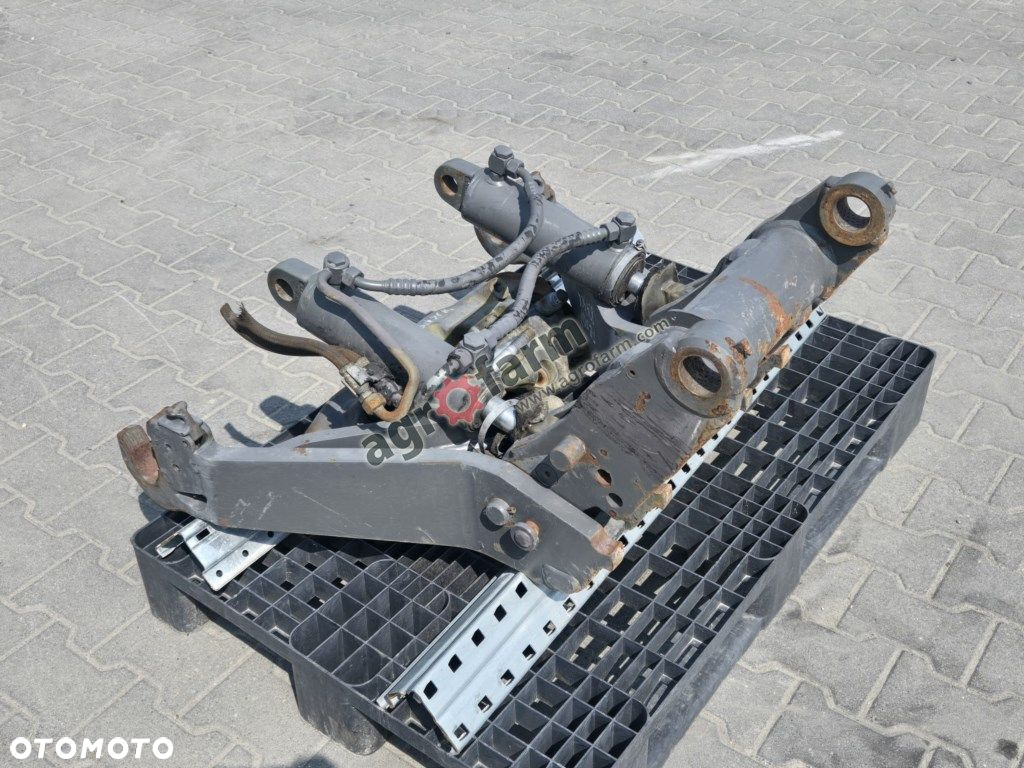 TUZ, przedni podnośnik, Fendt 824 SCR - 3