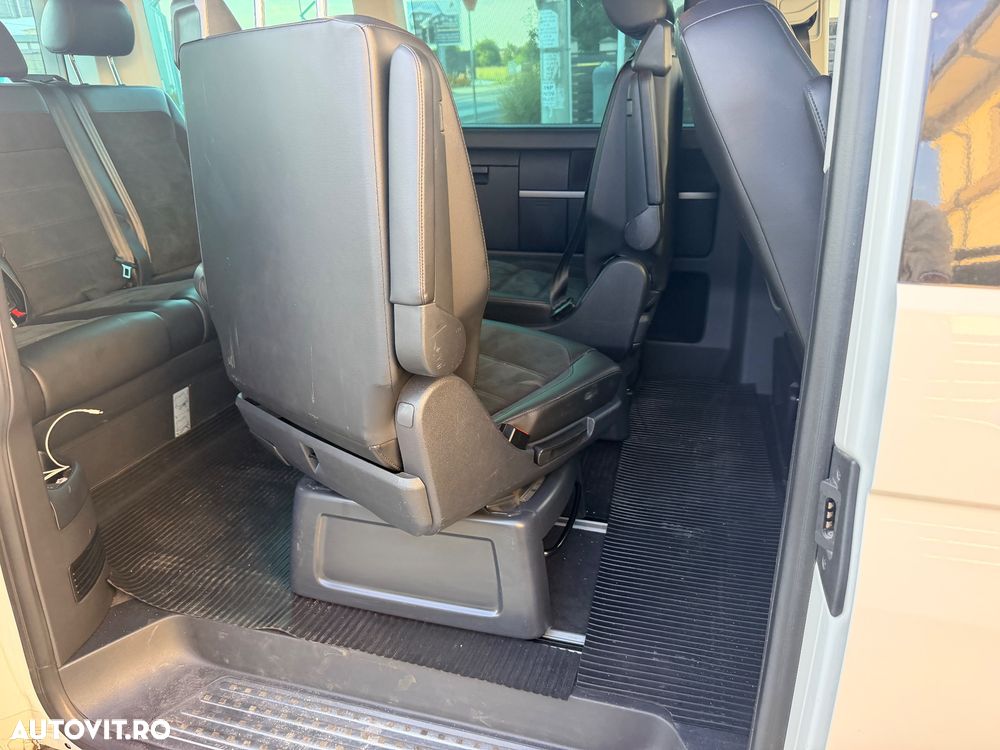 Volkswagen Multivan - 11