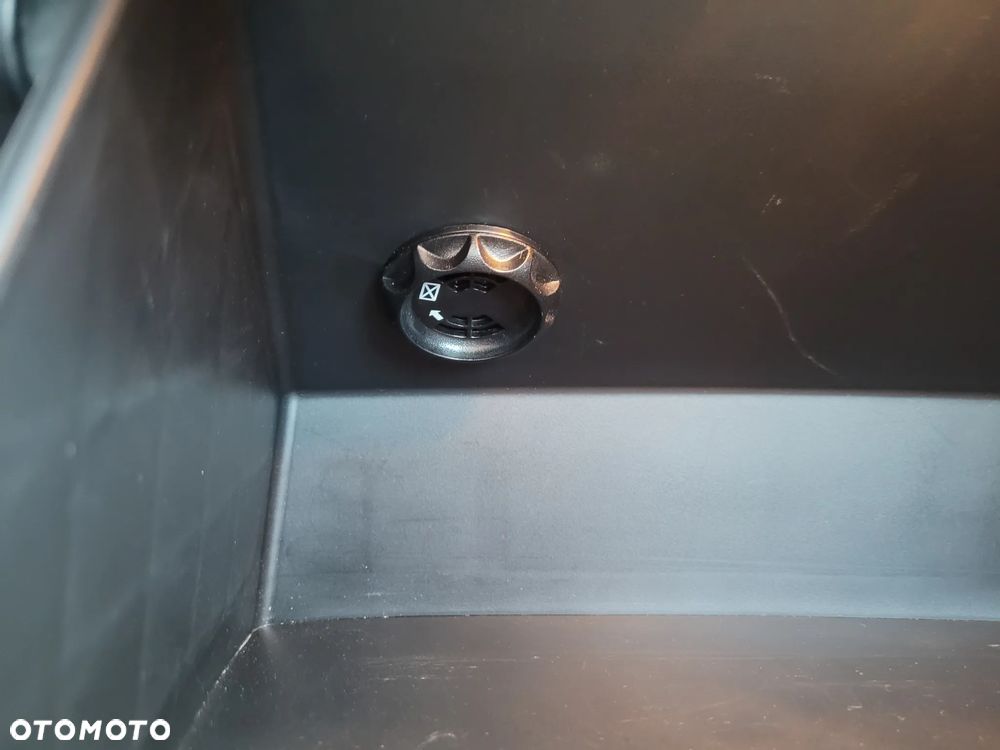 Hyundai i20 blue 1.2 Classic - 30