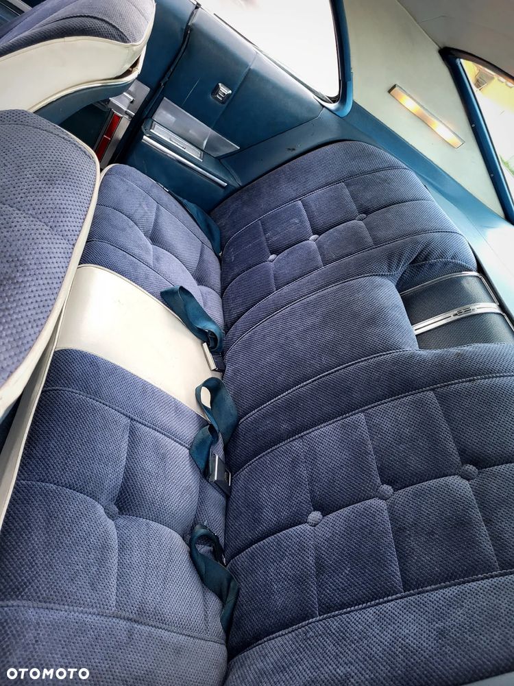 Oldsmobile Toronado - 11