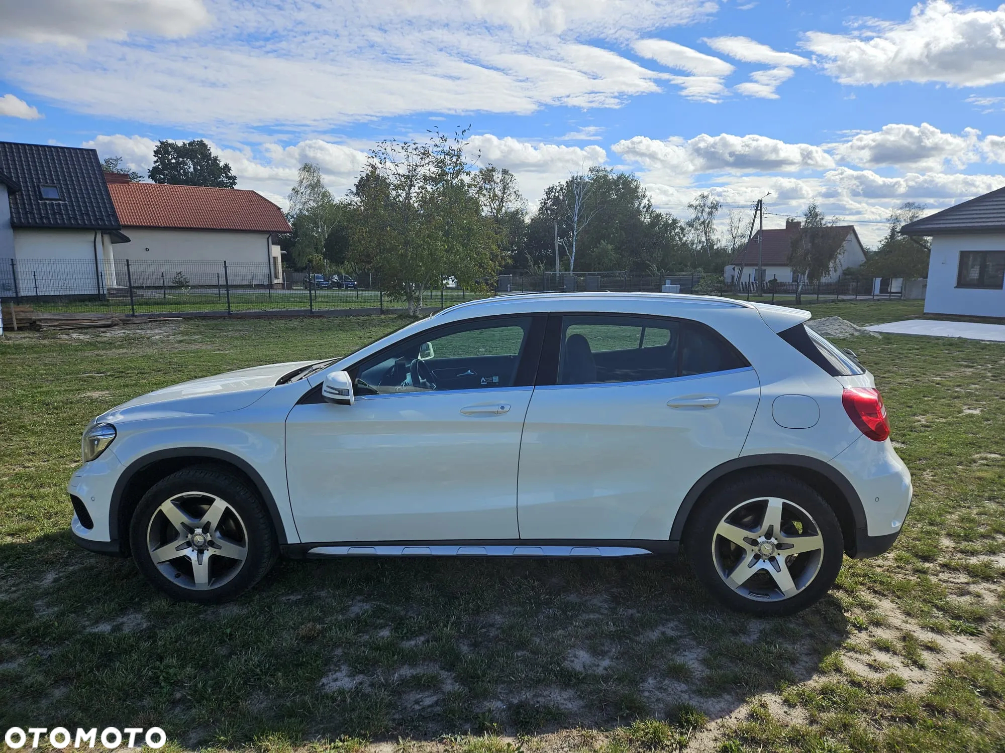 Mercedes-Benz GLA 250 4-Matic - 5