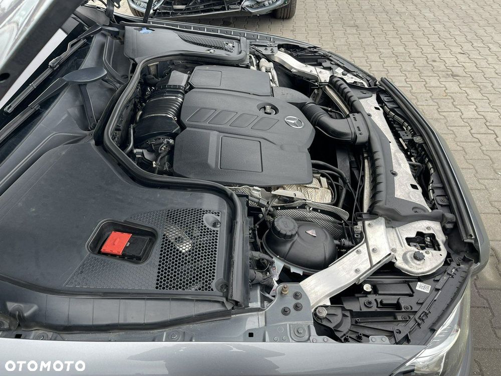 Mercedes-Benz Klasa E 200 d 9G-TRONIC - 18