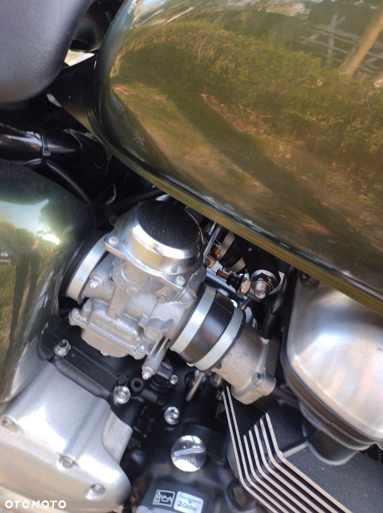 Triumph Thruxton - 36