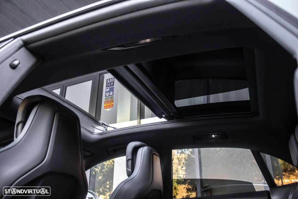 Porsche Macan Electric 4 - 39